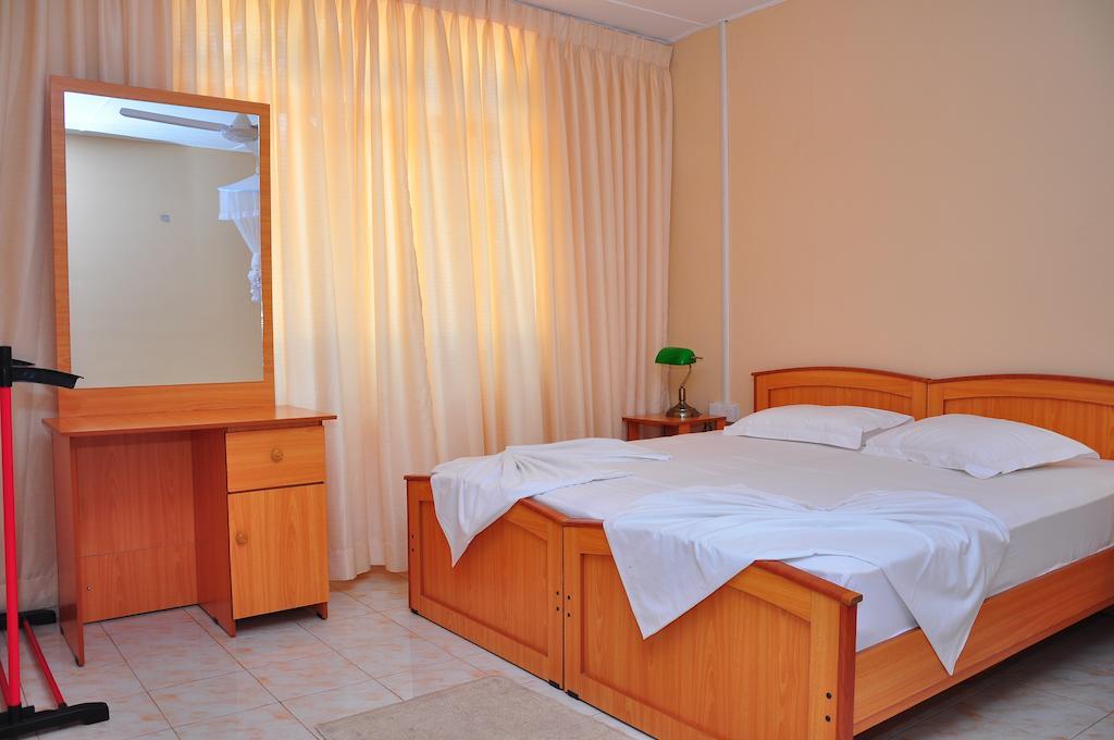 Hotel Melbourne Tourist Rest Anuradhapura Habitación foto