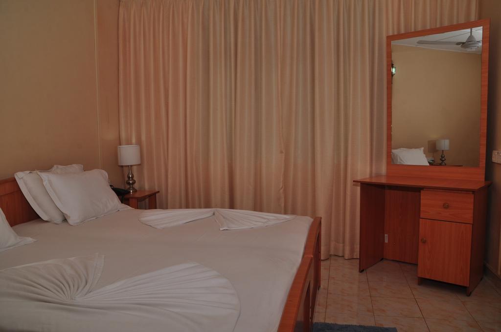 Hotel Melbourne Tourist Rest Anuradhapura Exterior foto